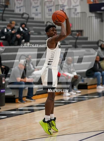 Thumbnail 1 in Hammond vs. Fort Wayne North Side (Sneakers for Santa Shootout) photogallery.