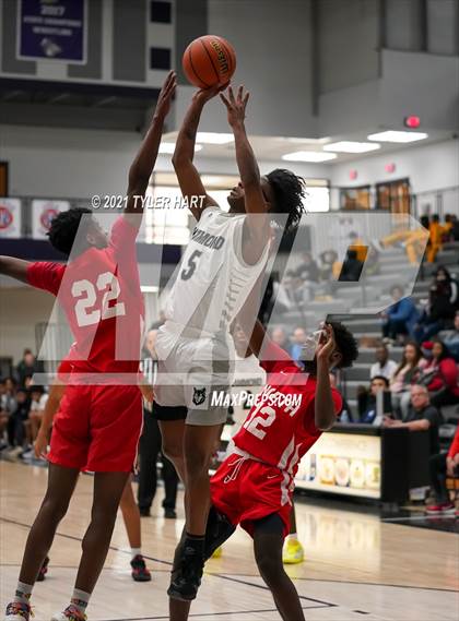 Thumbnail 2 in Hammond vs. Fort Wayne North Side (Sneakers for Santa Shootout) photogallery.