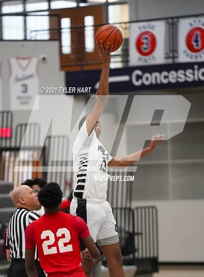 Thumbnail 2 in Hammond vs. Fort Wayne North Side (Sneakers for Santa Shootout) photogallery.