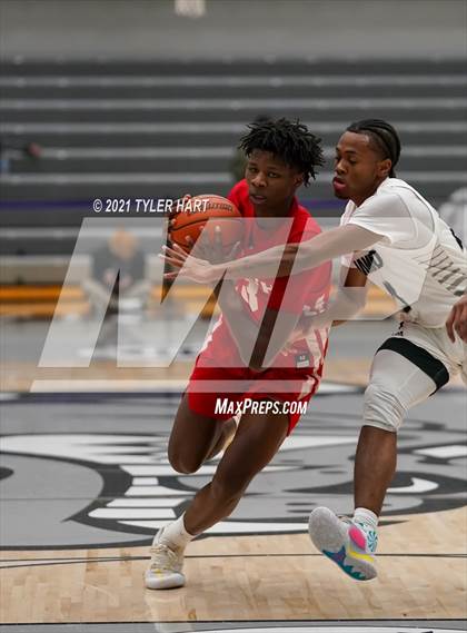 Thumbnail 3 in Hammond vs. Fort Wayne North Side (Sneakers for Santa Shootout) photogallery.