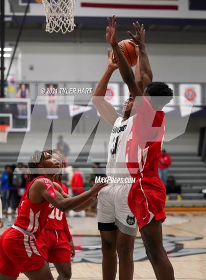 Thumbnail 3 in Hammond vs. Fort Wayne North Side (Sneakers for Santa Shootout) photogallery.