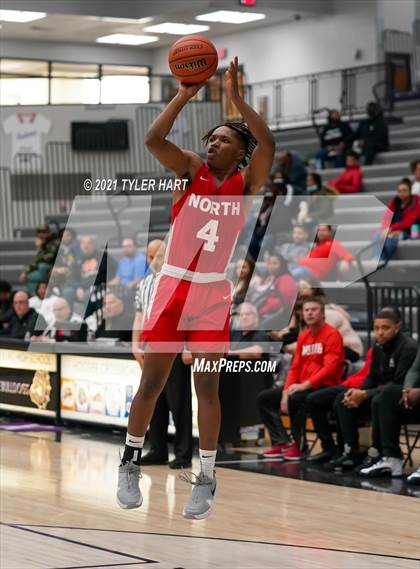 Thumbnail 3 in Hammond vs. Fort Wayne North Side (Sneakers for Santa Shootout) photogallery.