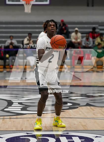 Thumbnail 2 in Hammond vs. Fort Wayne North Side (Sneakers for Santa Shootout) photogallery.