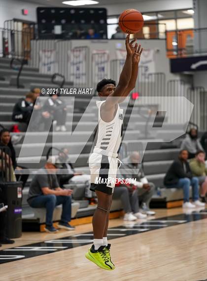 Thumbnail 3 in Hammond vs. Fort Wayne North Side (Sneakers for Santa Shootout) photogallery.