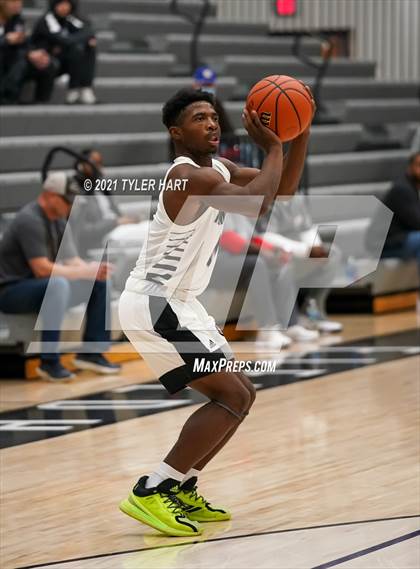 Thumbnail 1 in Hammond vs. Fort Wayne North Side (Sneakers for Santa Shootout) photogallery.