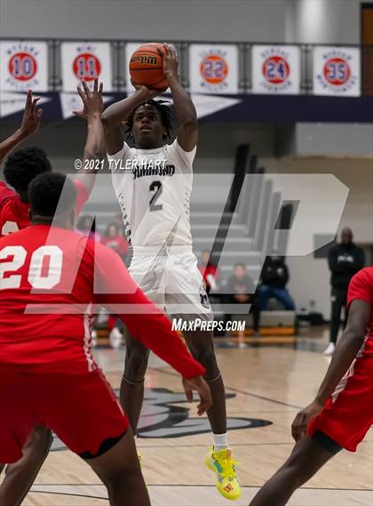Thumbnail 2 in Hammond vs. Fort Wayne North Side (Sneakers for Santa Shootout) photogallery.
