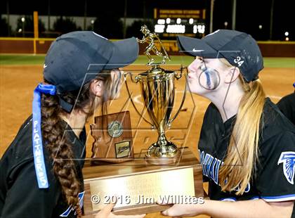 Thumbnail 1 in Catalina Foothills (AIA D3 Final Award Photos) photogallery.