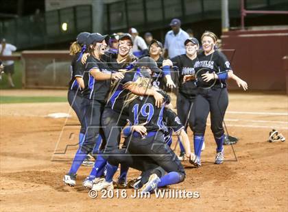 Thumbnail 1 in Catalina Foothills (AIA D3 Final Award Photos) photogallery.