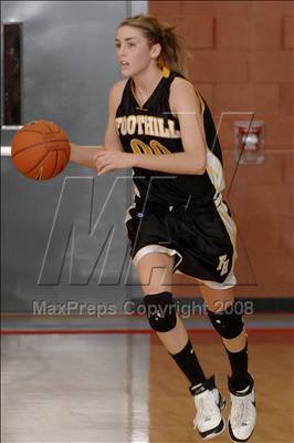 Thumbnail 3 in Brea Olinda vs. Foothill (Nike Extravaganza) photogallery.