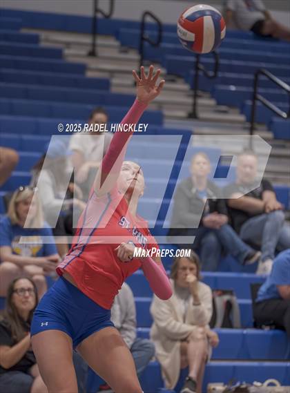 Thumbnail 3 in Fort Osage vs. St. Pius X (Grain Valley Invitational) photogallery.