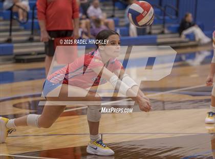 Thumbnail 3 in Fort Osage vs. St. Pius X (Grain Valley Invitational) photogallery.