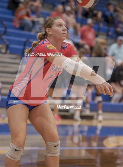 Thumbnail 1 in Fort Osage vs. St. Pius X (Grain Valley Invitational) photogallery.