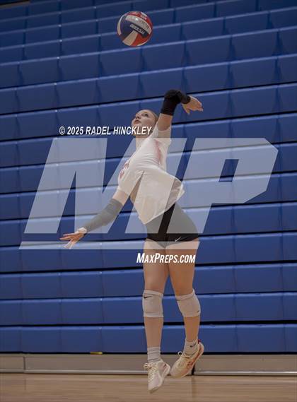 Thumbnail 2 in Fort Osage vs. St. Pius X (Grain Valley Invitational) photogallery.