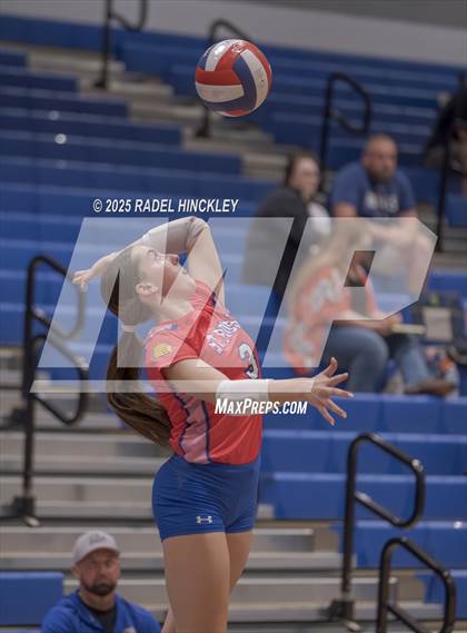 Thumbnail 3 in Fort Osage vs. St. Pius X (Grain Valley Invitational) photogallery.