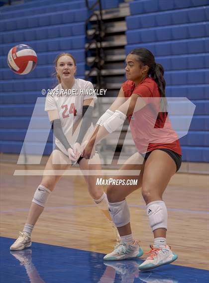 Thumbnail 2 in Fort Osage vs. St. Pius X (Grain Valley Invitational) photogallery.