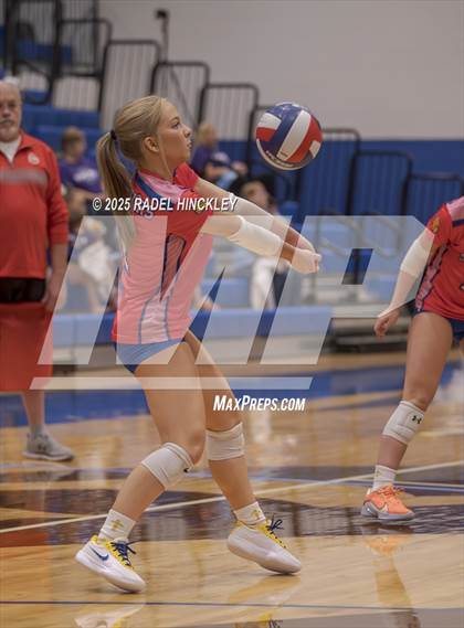 Thumbnail 2 in Fort Osage vs. St. Pius X (Grain Valley Invitational) photogallery.