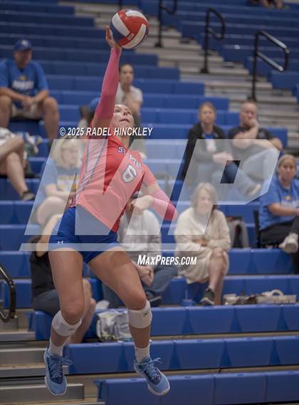 Thumbnail 2 in Fort Osage vs. St. Pius X (Grain Valley Invitational) photogallery.