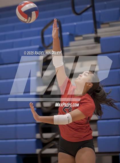 Thumbnail 3 in Fort Osage vs. St. Pius X (Grain Valley Invitational) photogallery.