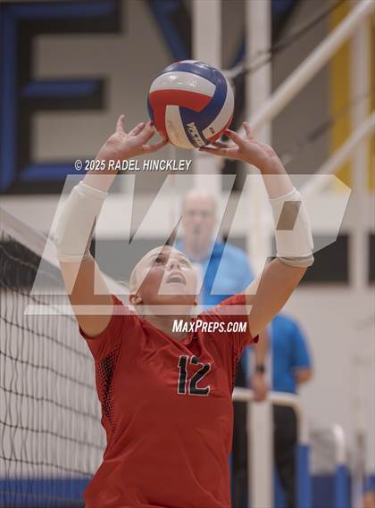 Thumbnail 1 in Fort Osage vs. St. Pius X (Grain Valley Invitational) photogallery.