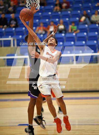 Thumbnail 3 in Warren vs Brandeis photogallery.