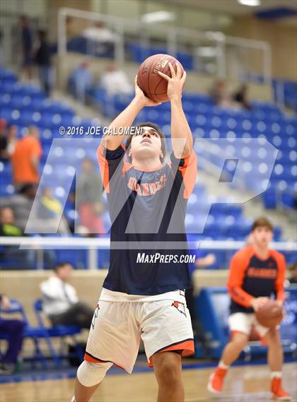 Thumbnail 3 in Warren vs Brandeis photogallery.