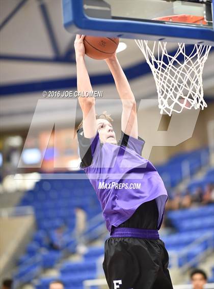 Thumbnail 1 in Warren vs Brandeis photogallery.