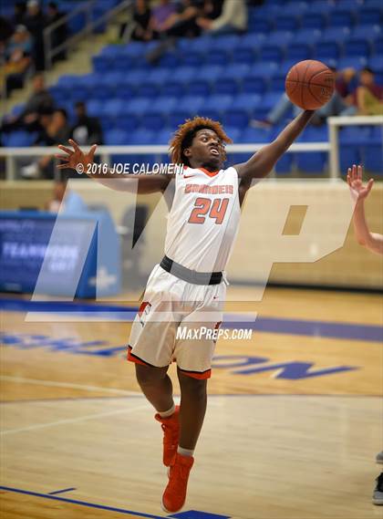 Thumbnail 3 in Warren vs Brandeis photogallery.
