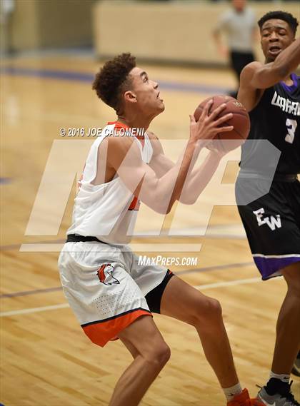 Thumbnail 3 in Warren vs Brandeis photogallery.
