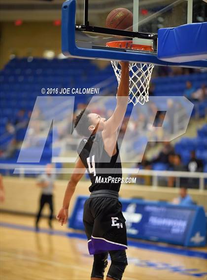 Thumbnail 3 in Warren vs Brandeis photogallery.