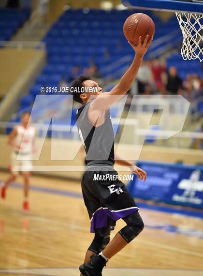 Thumbnail 2 in Warren vs Brandeis photogallery.