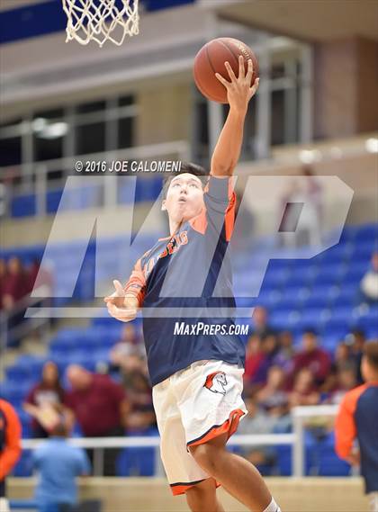 Thumbnail 2 in Warren vs Brandeis photogallery.