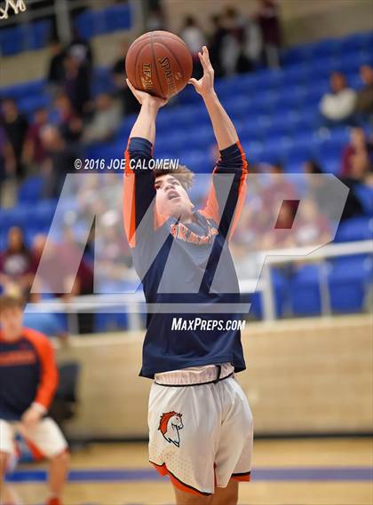 Thumbnail 3 in Warren vs Brandeis photogallery.