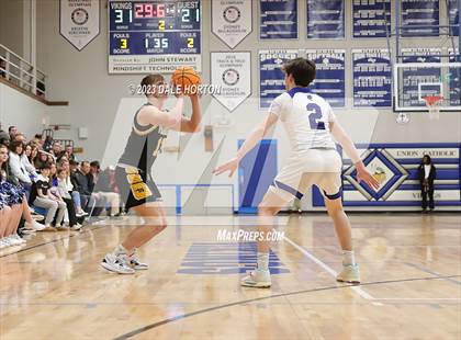 Thumbnail 3 in Union Catholic vs. St. John-Vianney photogallery.