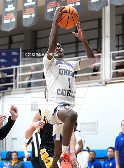 Thumbnail 3 in Union Catholic vs. St. John-Vianney photogallery.