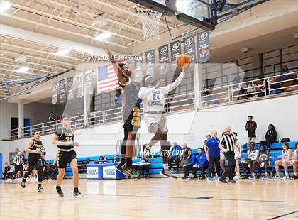 Thumbnail 2 in Union Catholic vs. St. John-Vianney photogallery.