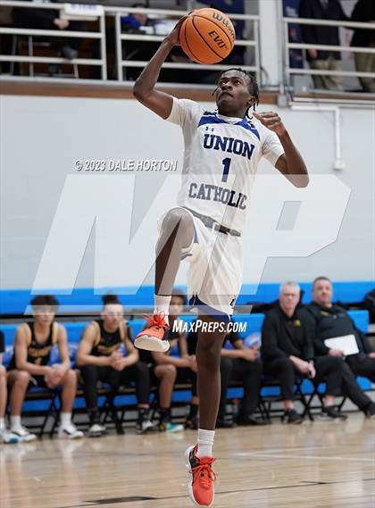 Thumbnail 2 in Union Catholic vs. St. John-Vianney photogallery.