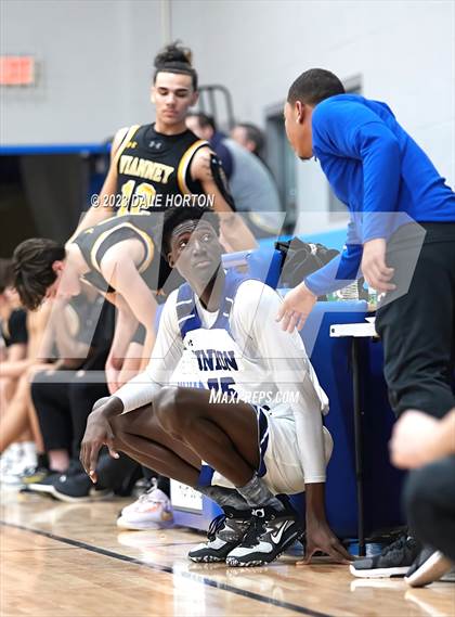Thumbnail 3 in Union Catholic vs. St. John-Vianney photogallery.