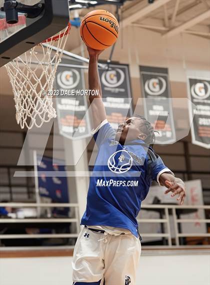 Thumbnail 2 in Union Catholic vs. St. John-Vianney photogallery.