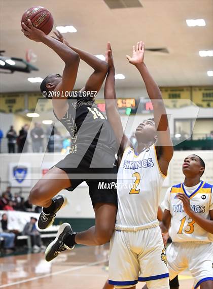 Thumbnail 2 in St. Bernard vs. Salesian College Preparatory (The Classic at Damien) photogallery.