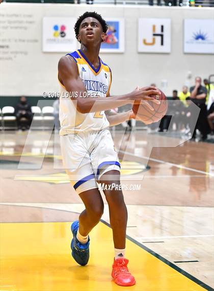 Thumbnail 1 in St. Bernard vs. Salesian College Preparatory (The Classic at Damien) photogallery.