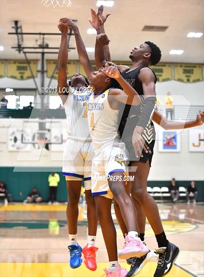 Thumbnail 2 in St. Bernard vs. Salesian College Preparatory (The Classic at Damien) photogallery.