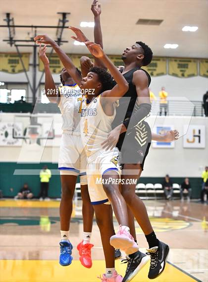 Thumbnail 3 in St. Bernard vs. Salesian College Preparatory (The Classic at Damien) photogallery.