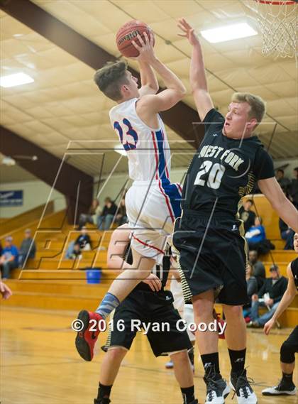 Thumbnail 1 in West Fork @ Mountainburg photogallery.
