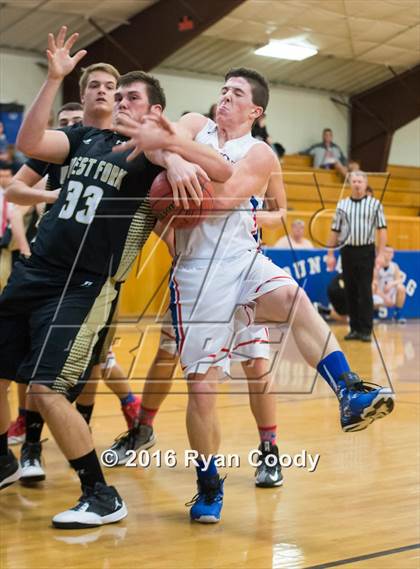 Thumbnail 2 in West Fork @ Mountainburg photogallery.