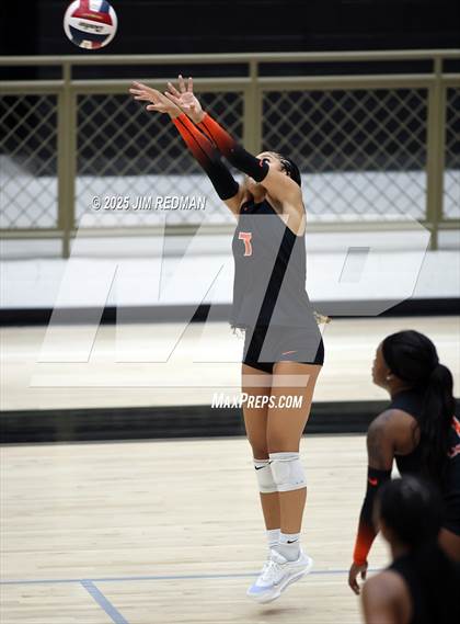 Thumbnail 1 in Lancaster @ Royse City photogallery.