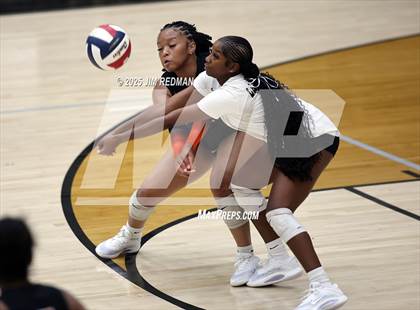 Thumbnail 1 in Lancaster @ Royse City photogallery.