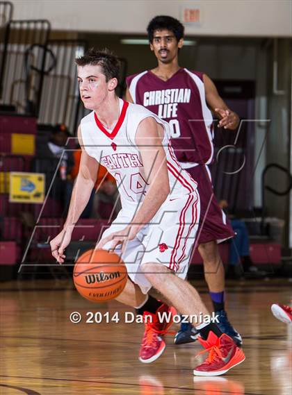 Thumbnail 3 in Christian Life Center vs. Grapevine Faith Christian (Fantasy of Lights) photogallery.