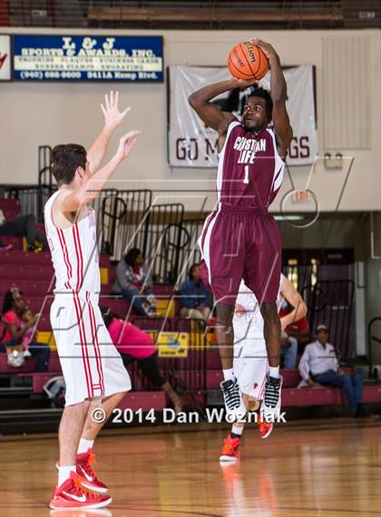 Thumbnail 1 in Christian Life Center vs. Grapevine Faith Christian (Fantasy of Lights) photogallery.