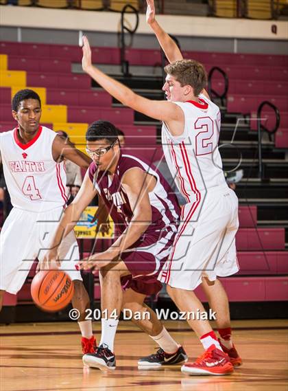 Thumbnail 3 in Christian Life Center vs. Grapevine Faith Christian (Fantasy of Lights) photogallery.