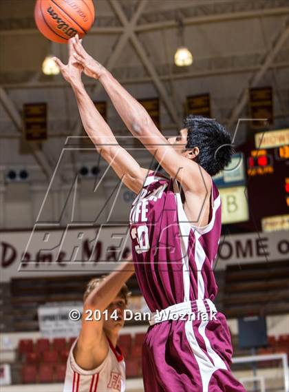 Thumbnail 3 in Christian Life Center vs. Grapevine Faith Christian (Fantasy of Lights) photogallery.